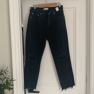 Abercrombie & Fitch high rise mom jeans never worn